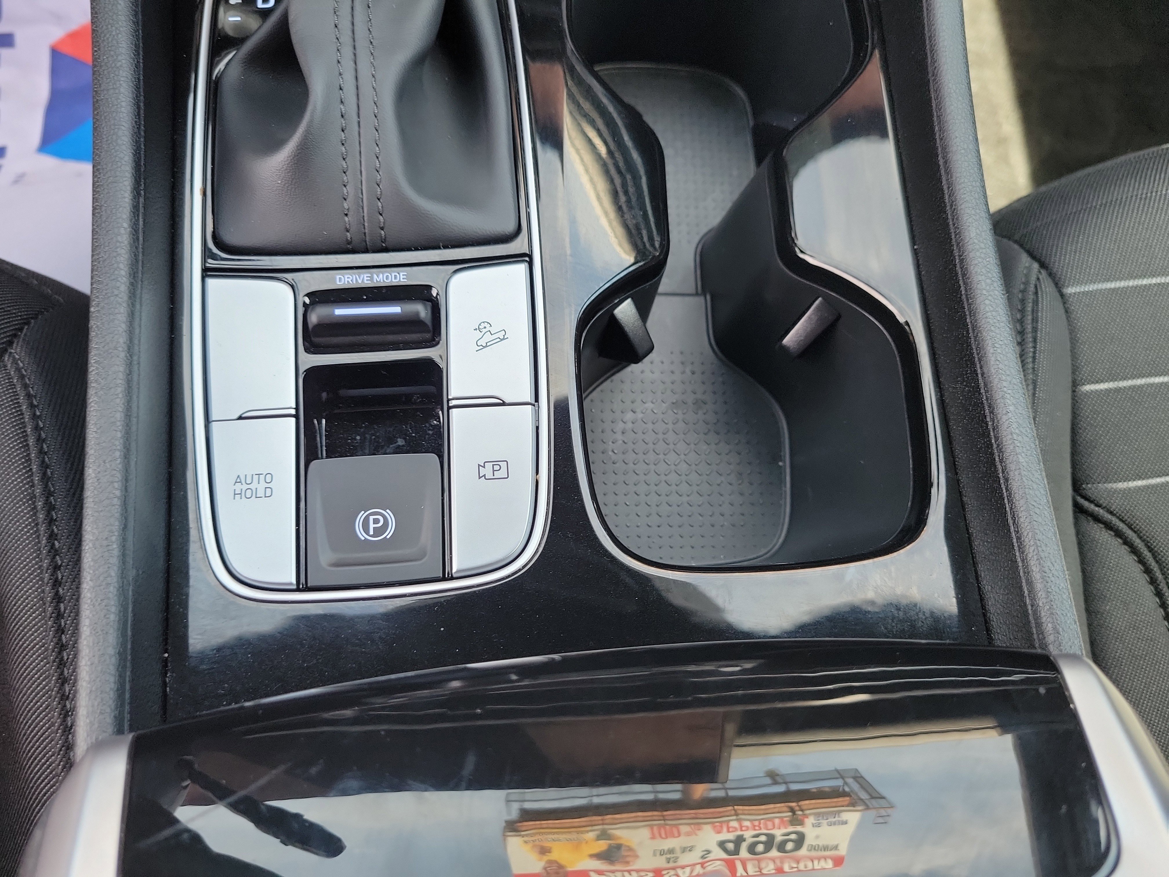 Used 2025 Hyundai Santa Cruz SE image 30