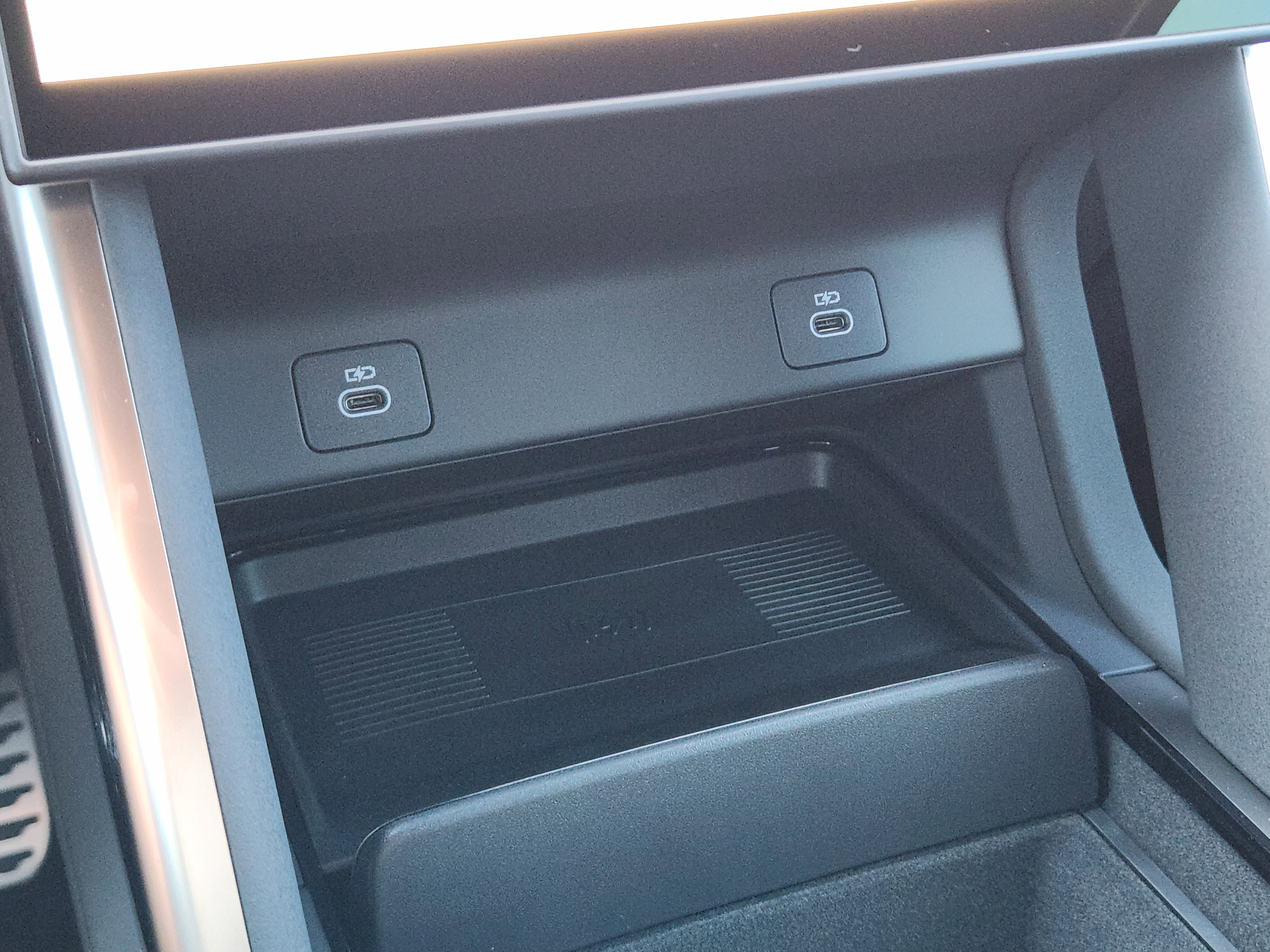 New 2025 Land Rover Discovery Sport Dynamic SE image 19