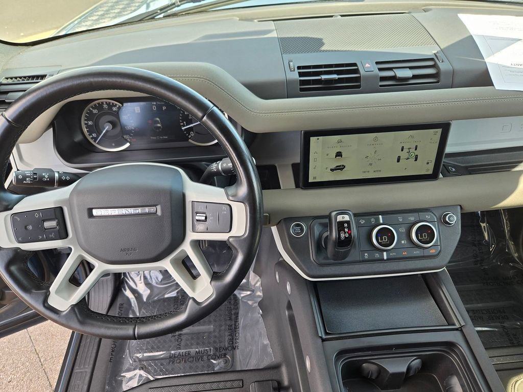 Used 2023 Land Rover Defender 90 S image 10