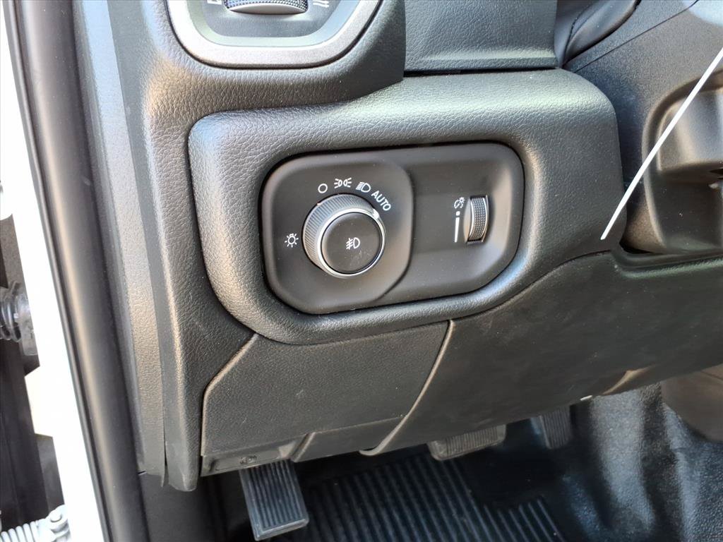 New 2026 RAM 5500 Tradesman w/ Chrome Appearance Group AWD/4WD image 30