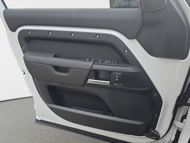 New 2026 Land Rover Defender 110 S AWD/4WD image 19