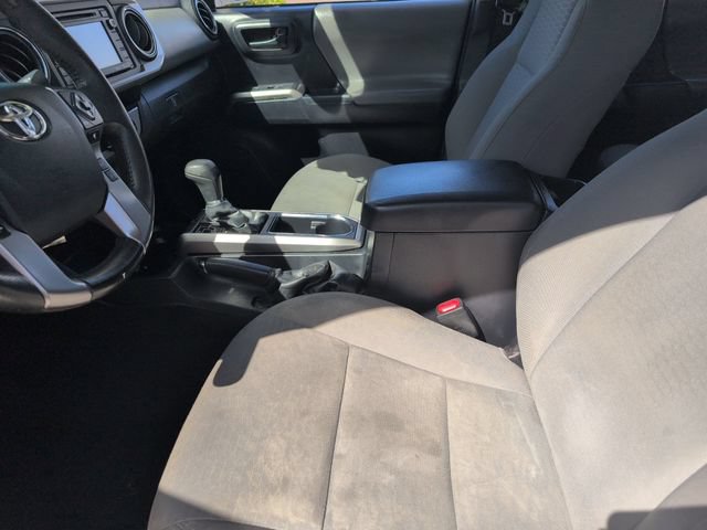 Used 2018 Toyota Tacoma SR5 RWD image 11
