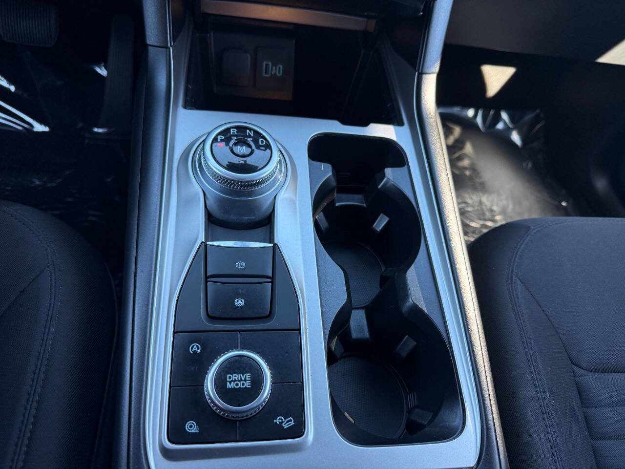 Used 2020 Ford Explorer XLT w/ Comfort Package image 48