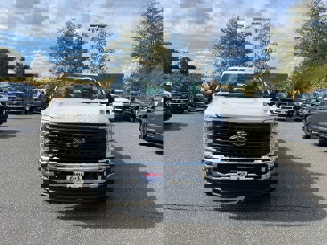New 2026 Ford F350 XL image 2