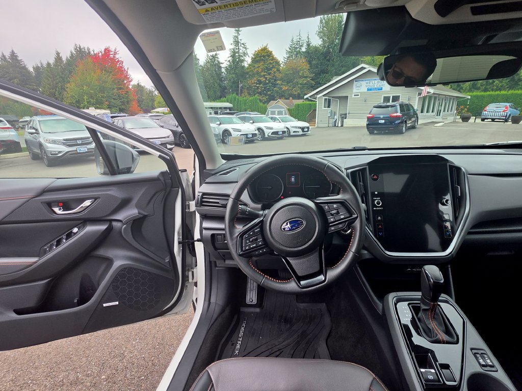 Used 2024 Subaru Crosstrek 2.5i Limited w/ Crosstrek Mirror Package AWD/4WD image 21