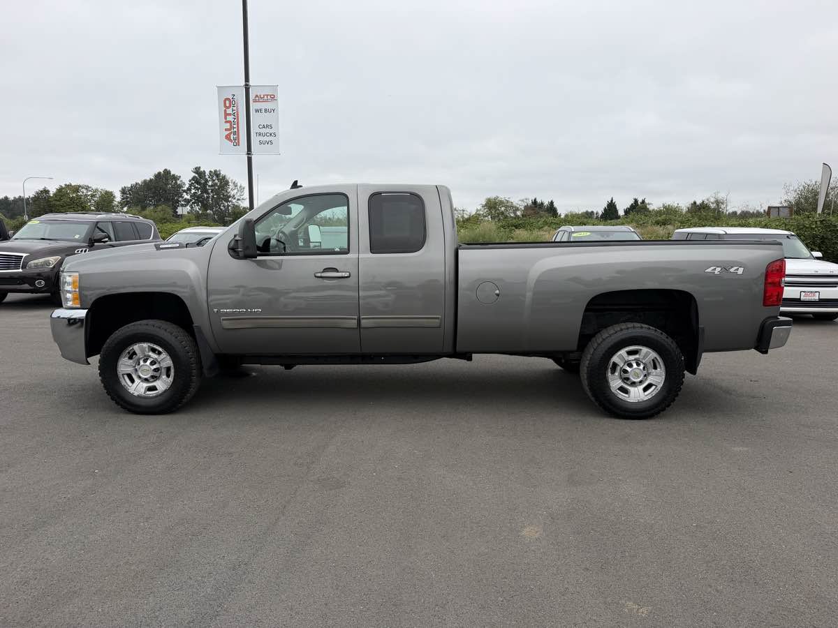 Used 2009 Chevrolet Silverado 3500 W/T AWD/4WD image 5
