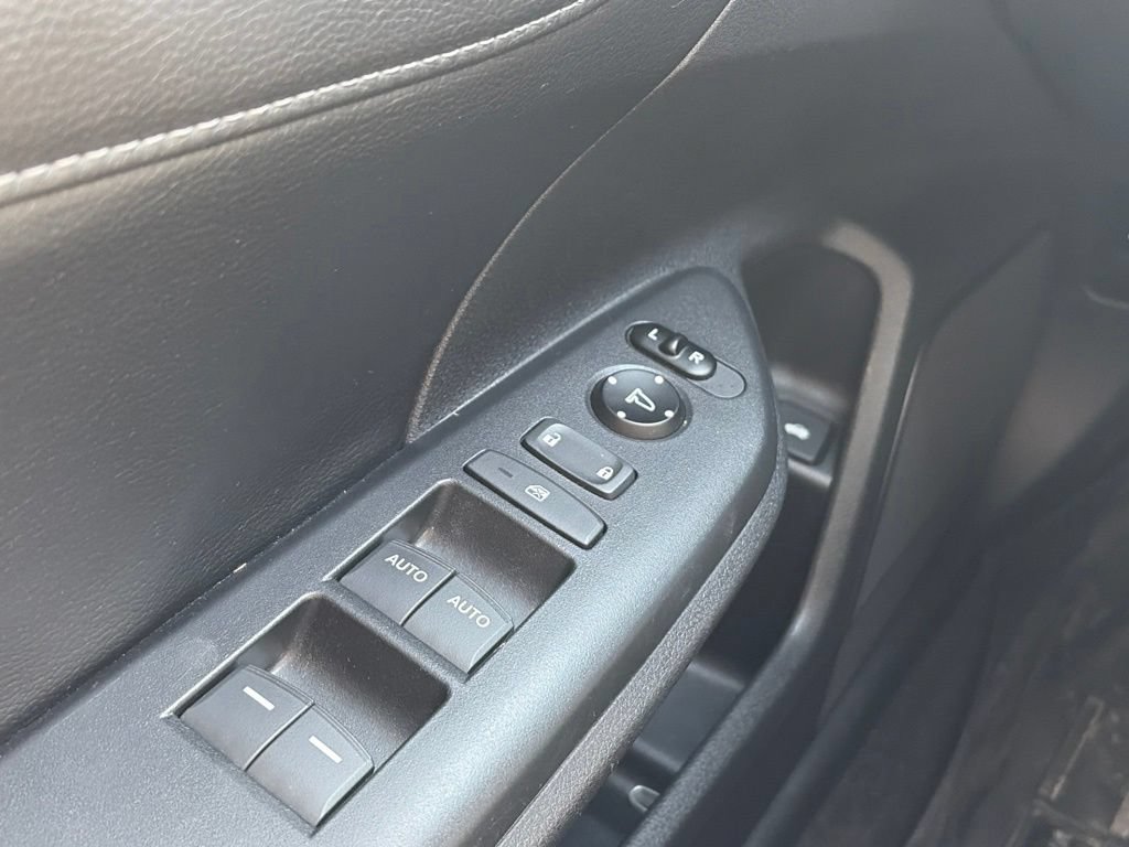 Used 2017 Honda Civic EX-L image 8
