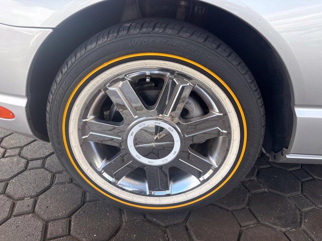 Used 2004 Ford Thunderbird RWD image 11