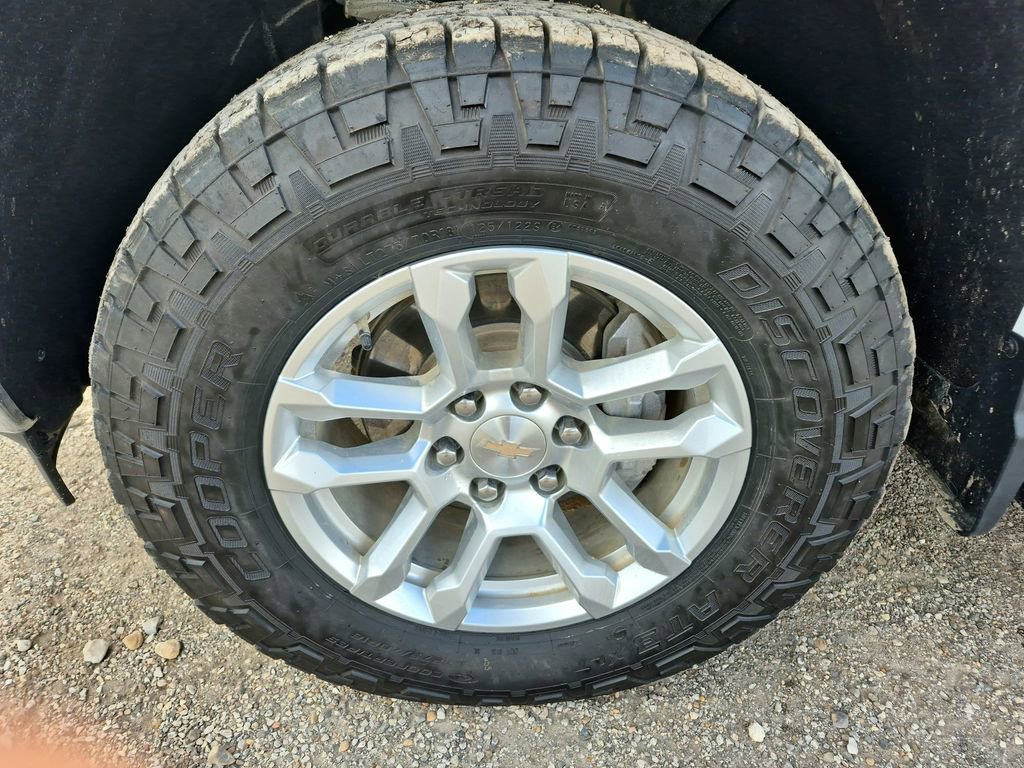 Used 2022 Chevrolet Silverado 1500 LT w/ Z71 Off-Road Package image 9