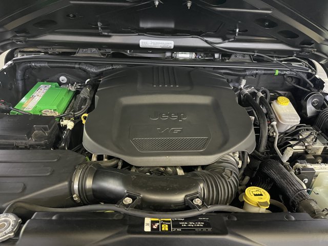 Used 2018 Jeep Wrangler Unlimited Sport w/ Connectivity Group AWD/4WD image 19