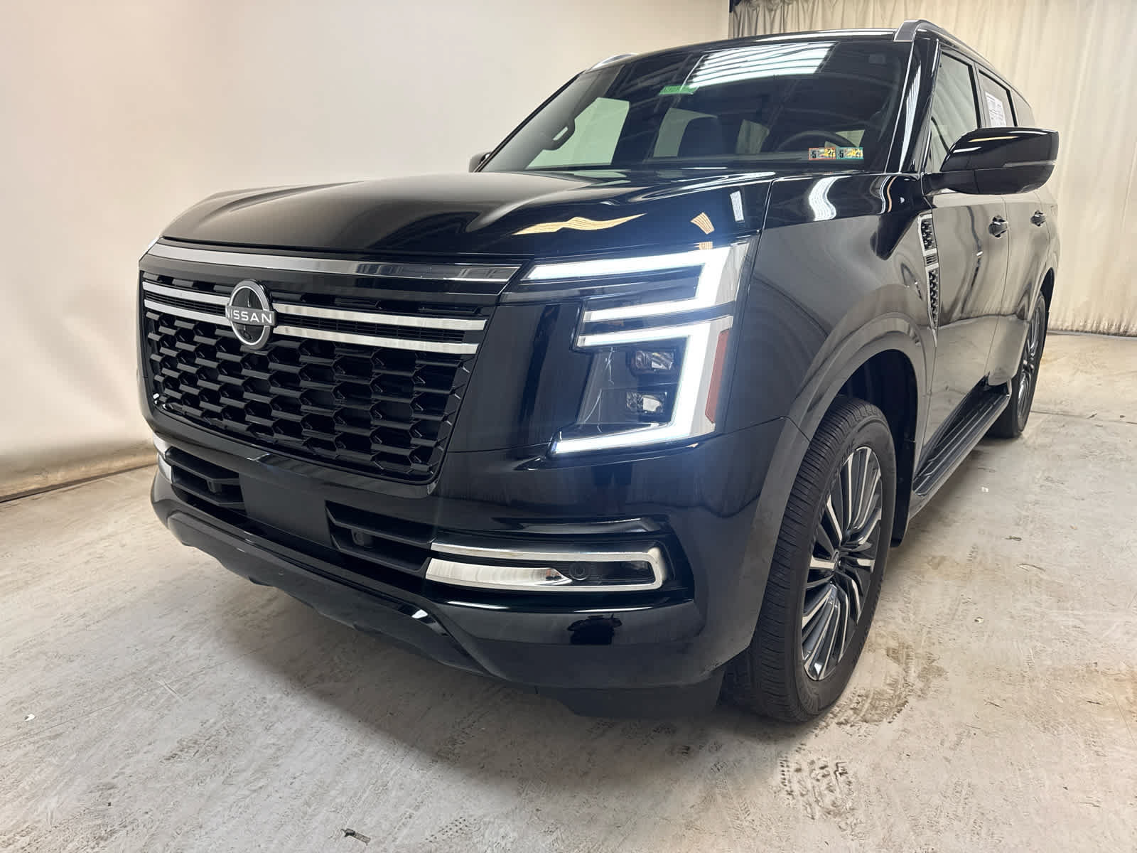 Certified 2026 Nissan Armada Platinum Reserve AWD/4WD image 9