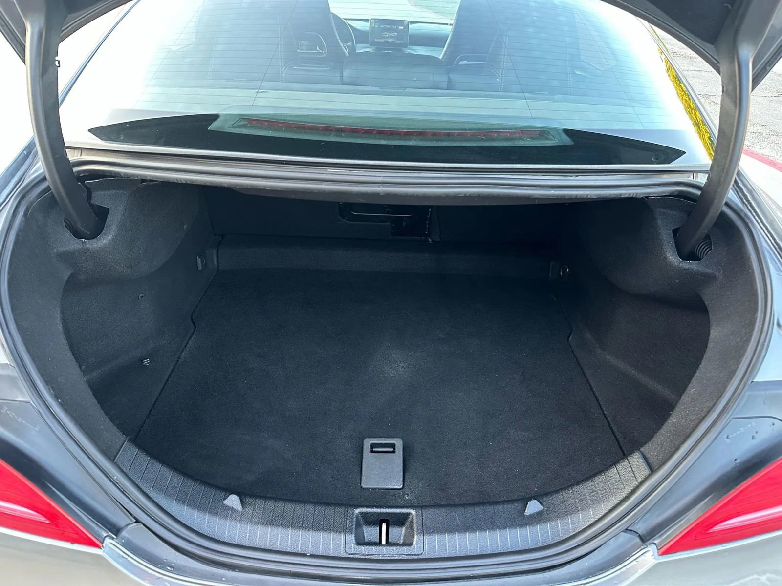 Used 2016 Mercedes-Benz CLA 250 image 11