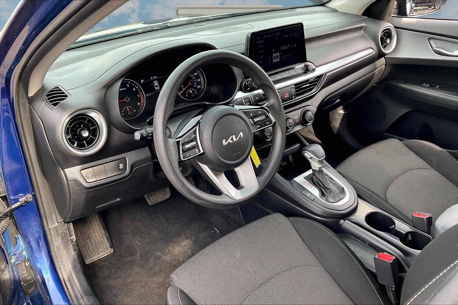 Used 2023 Kia Forte LXS image 13