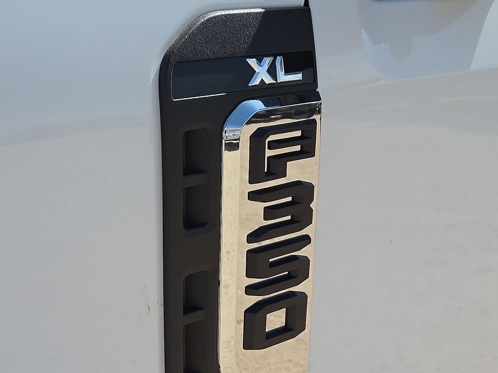 New 2026 Ford F350 XL w/ XL Chrome Package AWD/4WD image 14