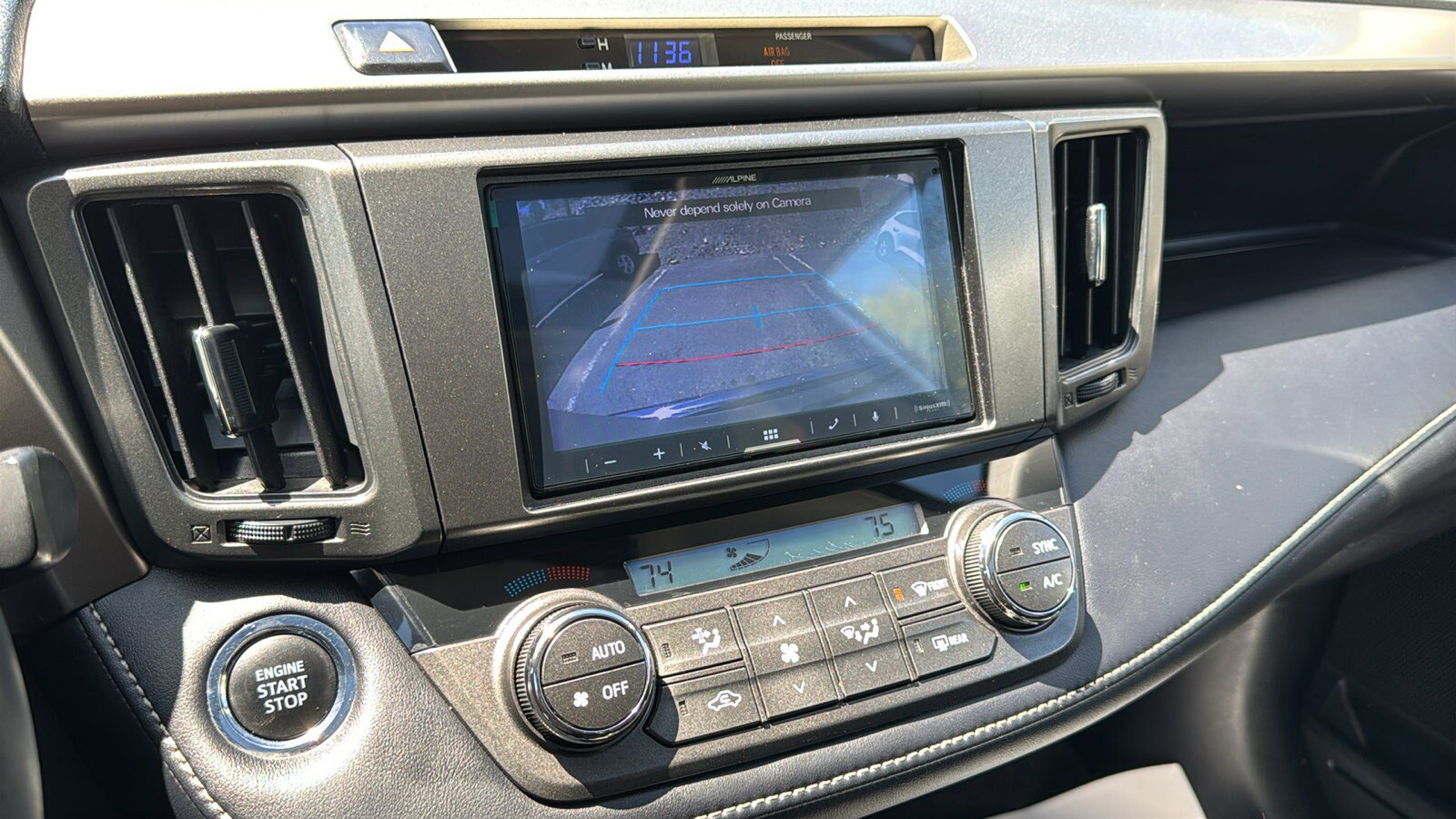 Used 2015 Toyota RAV4 Limited AWD/4WD image 33