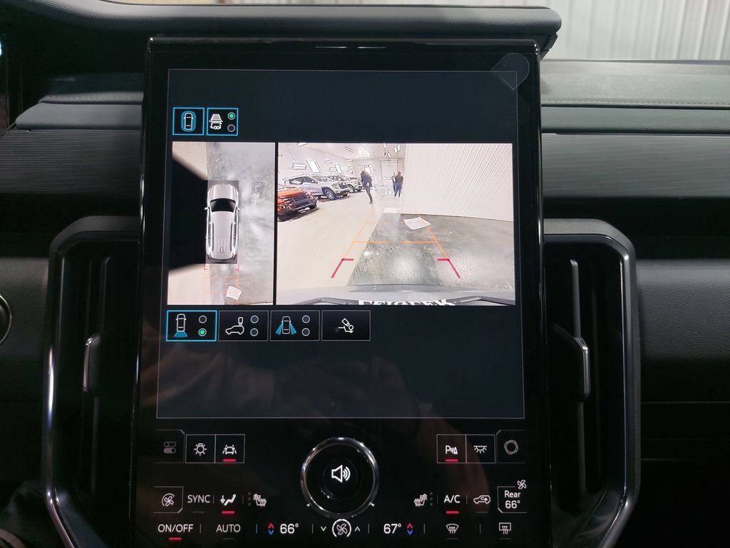 New 2025 GMC Acadia AT4 w/ LPO, Floor Liner Package AWD/4WD image 27