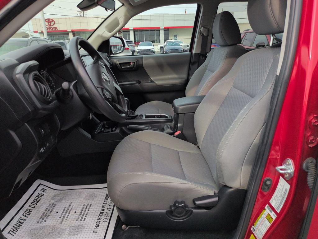 Used 2022 Toyota Tacoma SR AWD/4WD image 9