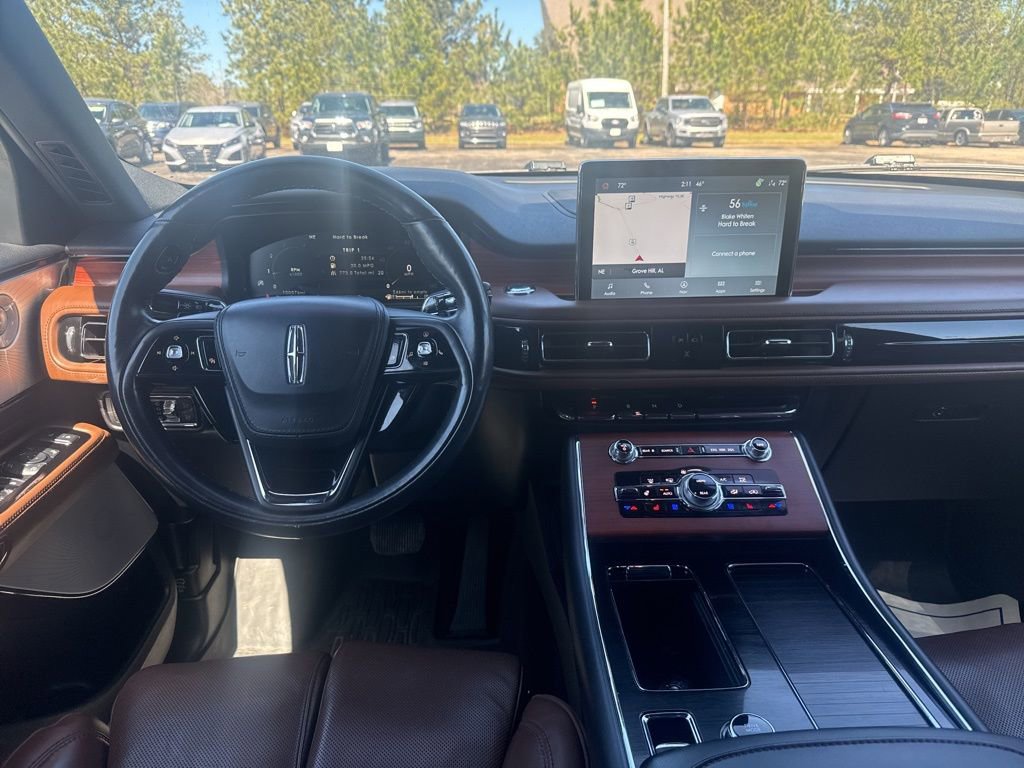Used 2022 Lincoln Aviator Reserve w/ Equipment Group 201A AWD/4WD image 3