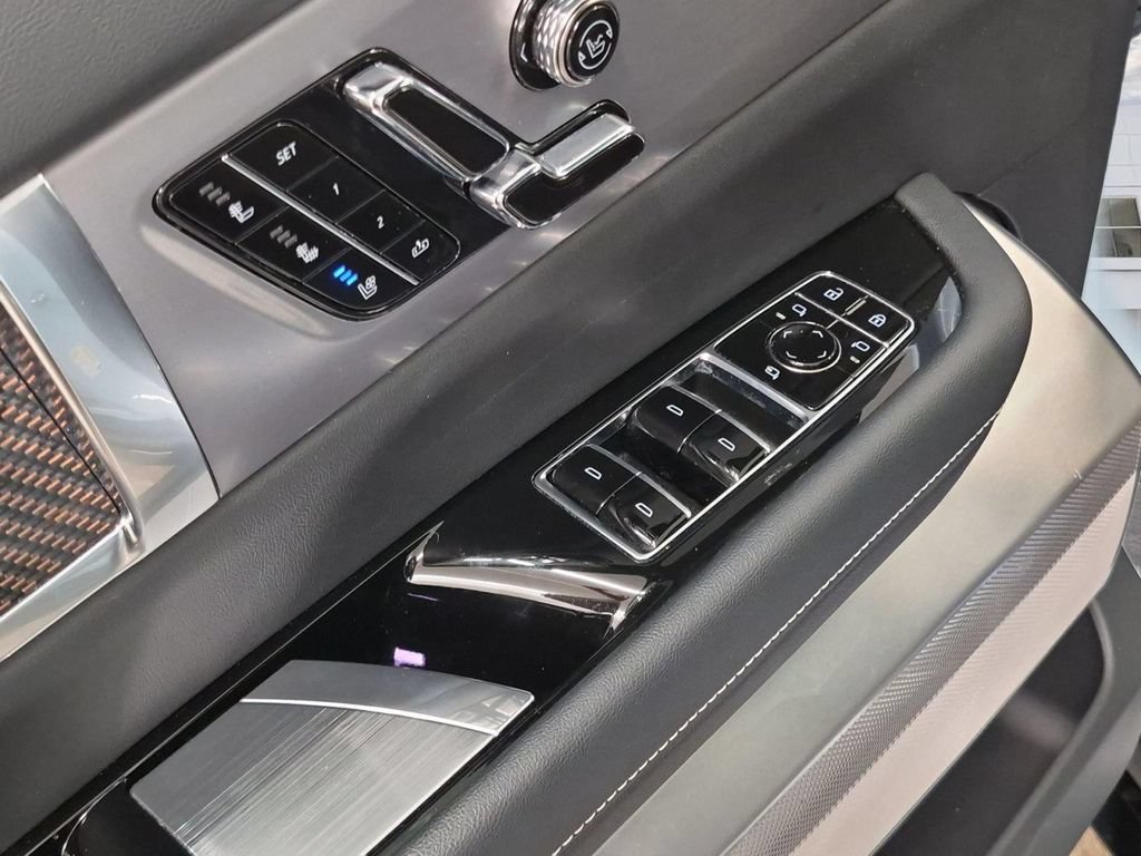 Certified 2026 Cadillac Vistiq Sport AWD/4WD image 23