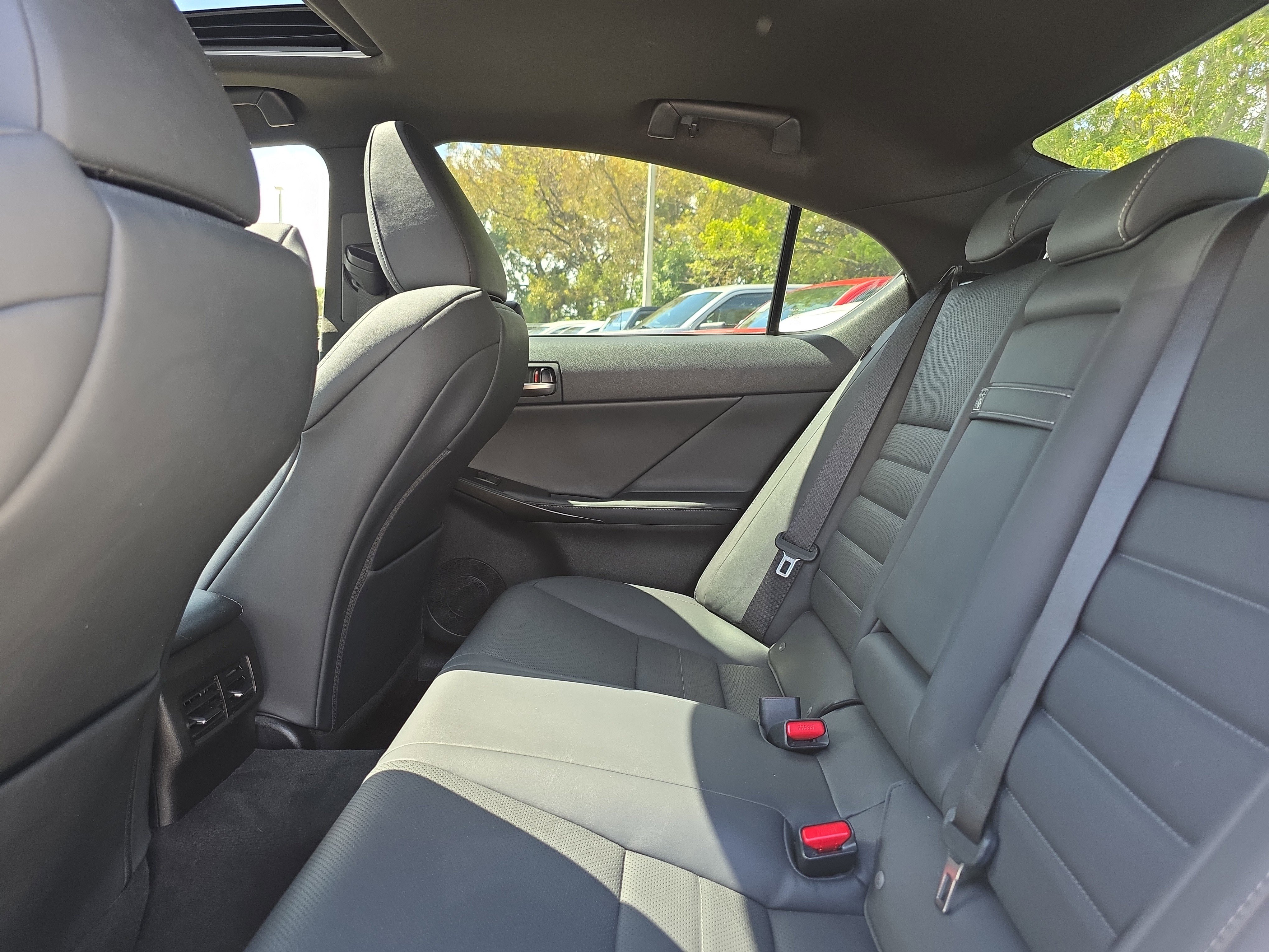 Used 2023 Lexus IS 350 F Sport w/ Navigation Package image 15