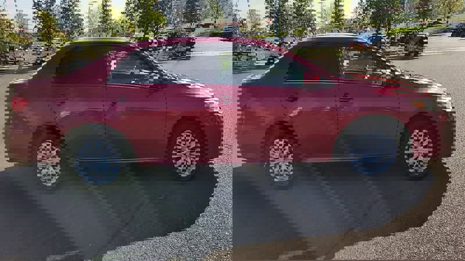 Used 2013 Toyota Corolla LE FWD image 9