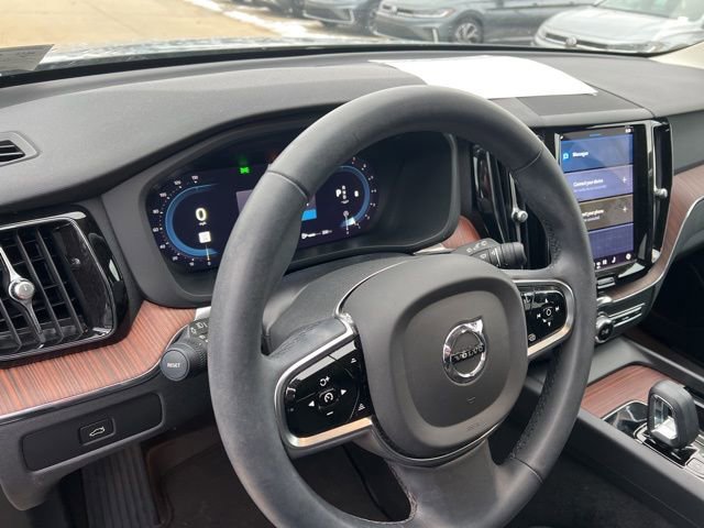 Used 2023 Volvo XC60 B5 Plus w/ Climate Package image 12