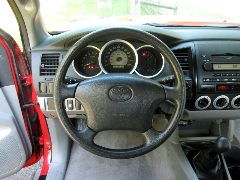 Used 2006 Toyota Tacoma 4x4 Regular Cab w/ Standard Pkg #1 image 21