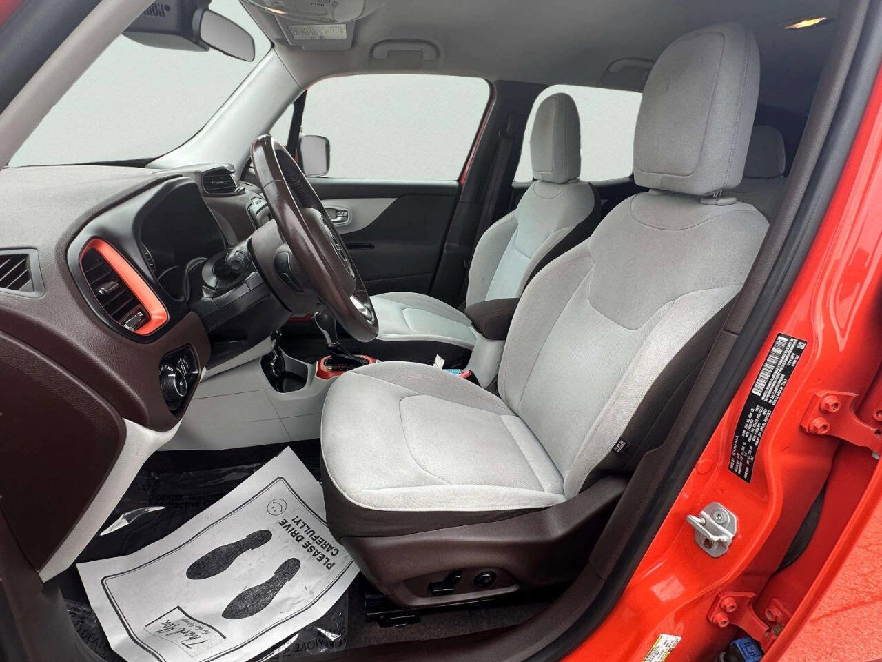 Used 2015 Jeep Renegade Latitude w/ Popular Equipment Group image 12