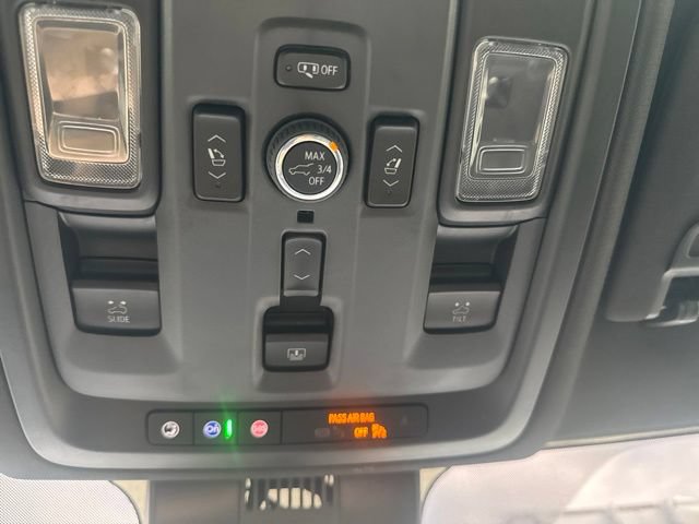 Used 2025 GMC Yukon XL Denali w/ Denali Reserve Package AWD/4WD image 24