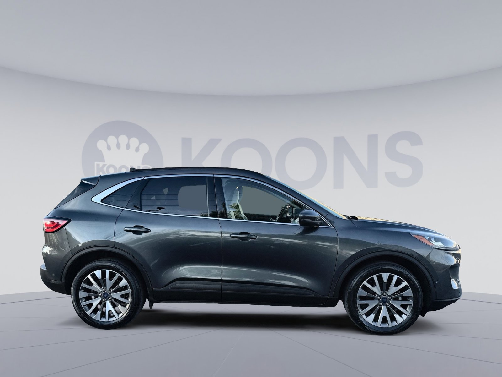 Used 2020 Ford Escape Titanium image 8