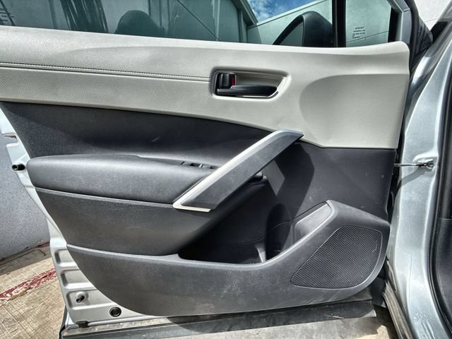 Used 2023 Toyota Corolla Cross L FWD image 13
