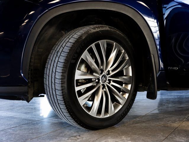 Used 2023 Toyota Highlander Platinum AWD/4WD image 10