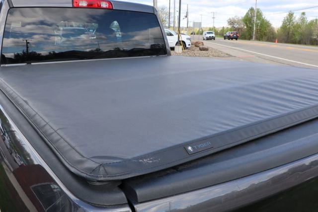 Used 2017 RAM 1500 ST w/ SXT Appearance Group AWD/4WD image 27