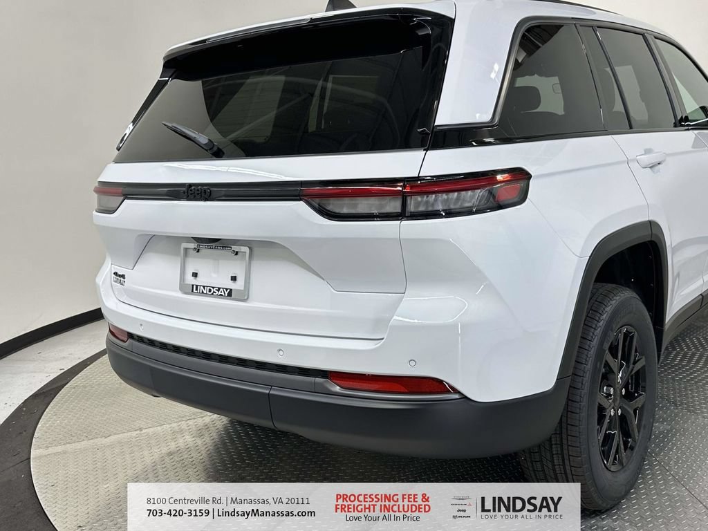 New 2026 Jeep Grand Cherokee Altitude AWD/4WD image 9