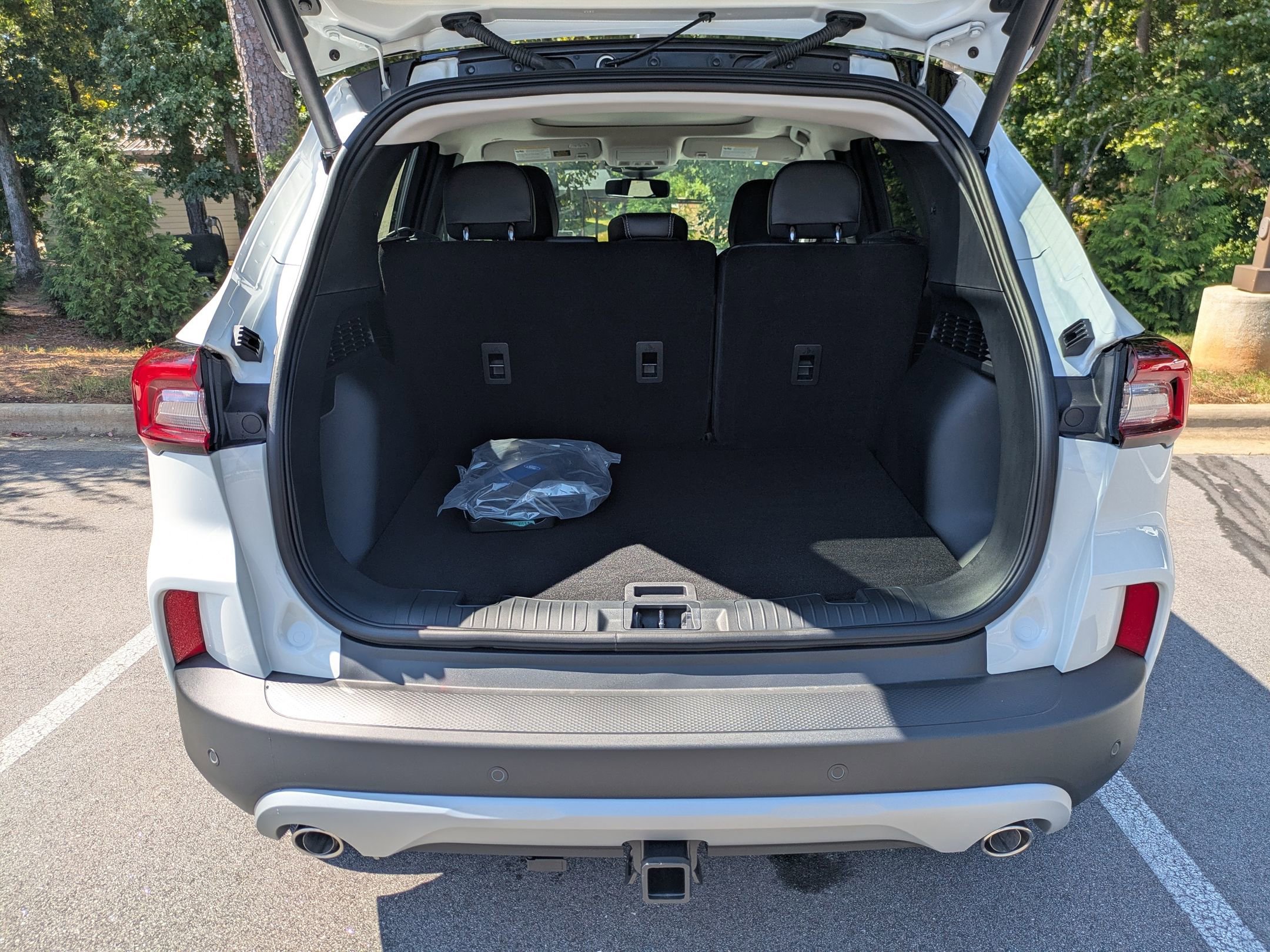 New 2025 Ford Escape SE w/ PHEV Premium Package image 32