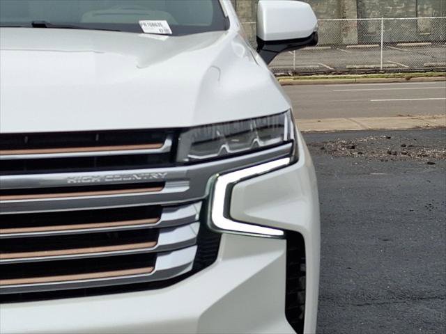 Used 2023 Chevrolet Suburban High Country w/ Premium Package 2 AWD/4WD image 28