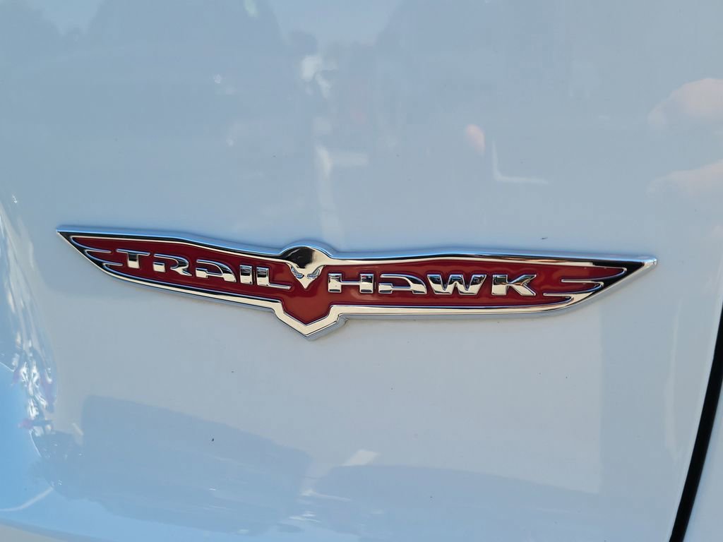 Certified 2022 Jeep Cherokee Trailhawk image 7