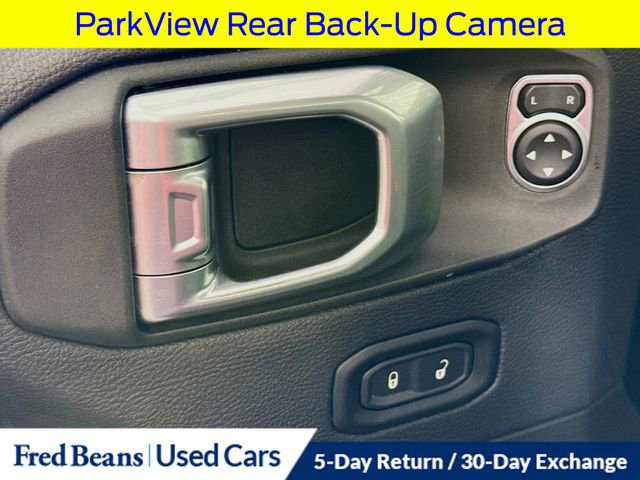 Used 2022 Jeep Wrangler Unlimited Sahara w/ Cold Weather Group image 23