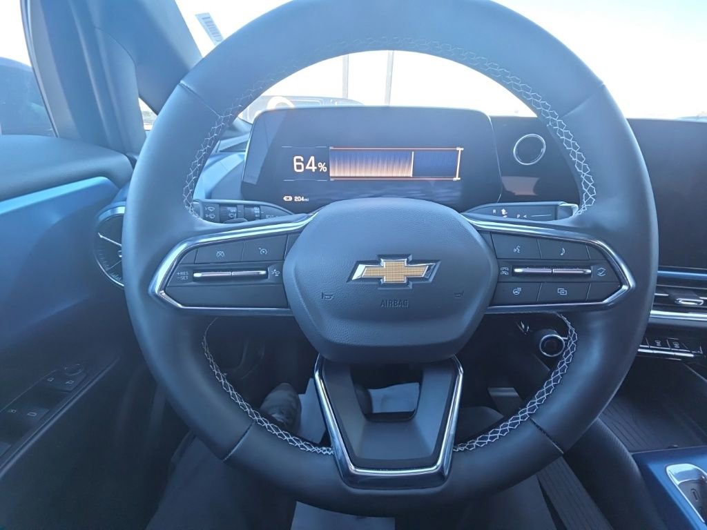 Used 2025 Chevrolet Equinox EV LT w/ Convenience Package image 27