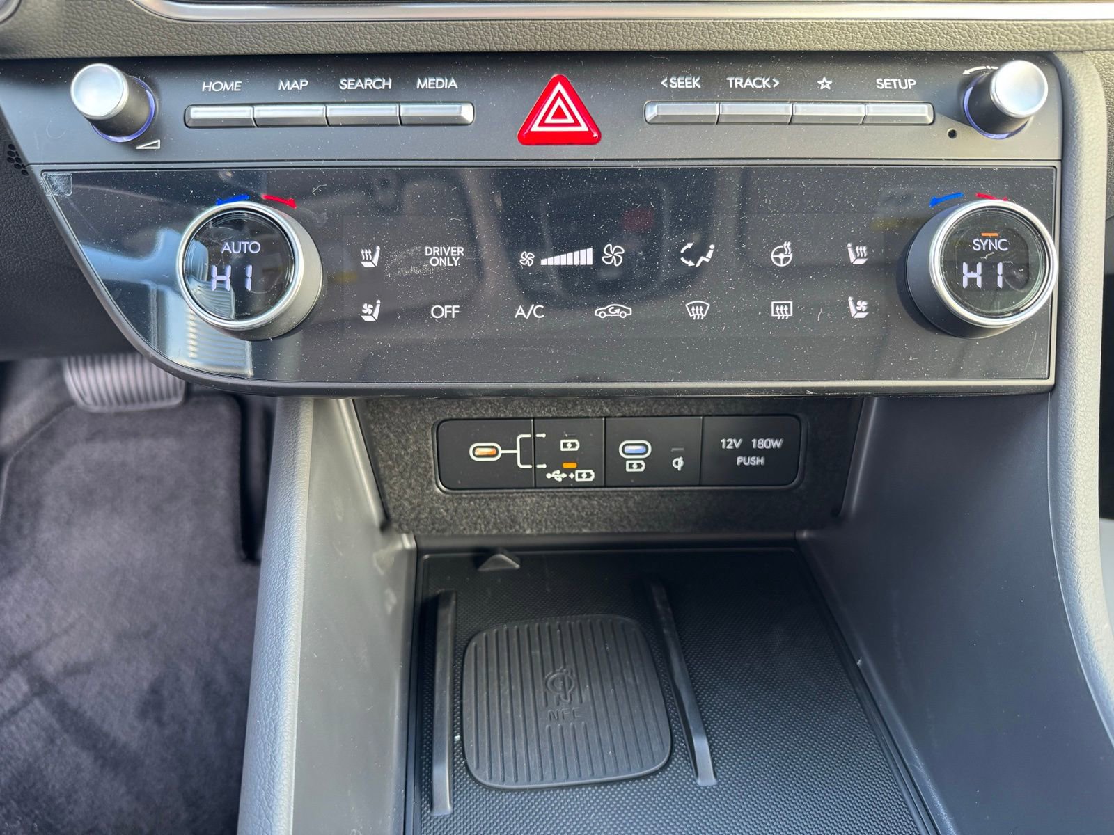 New 2025 Hyundai Sonata Limited image 21