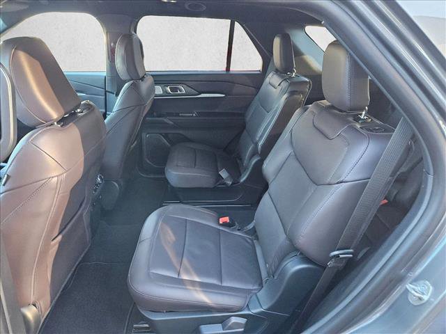 New 2026 Ford Explorer Platinum image 12