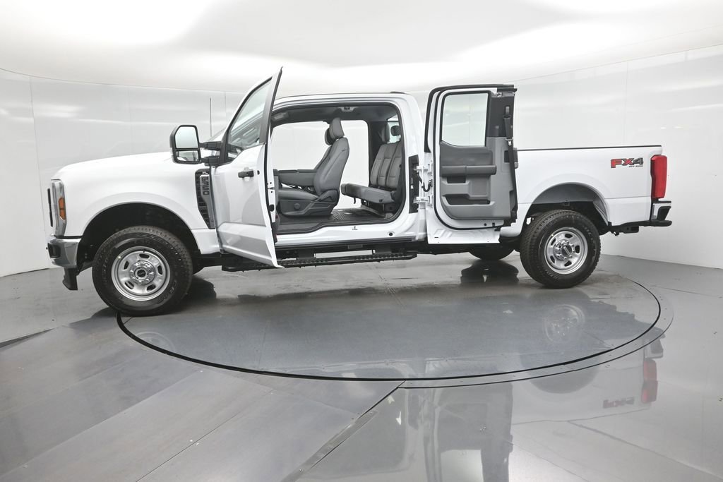 New 2026 Ford F350 XL w/ FX4 Off-Road Package image 31