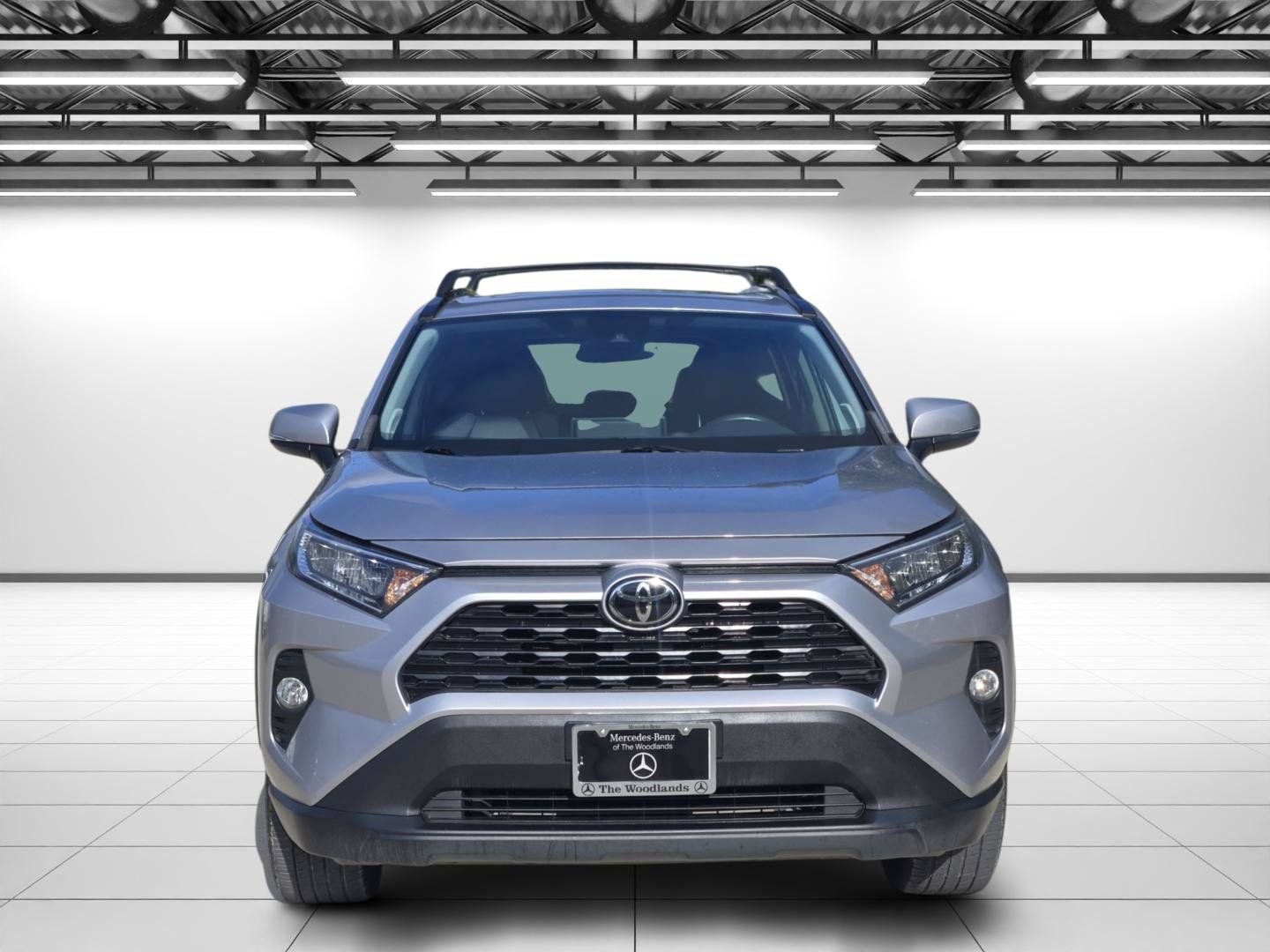 Used 2020 Toyota RAV4 XLE Premium FWD image 4