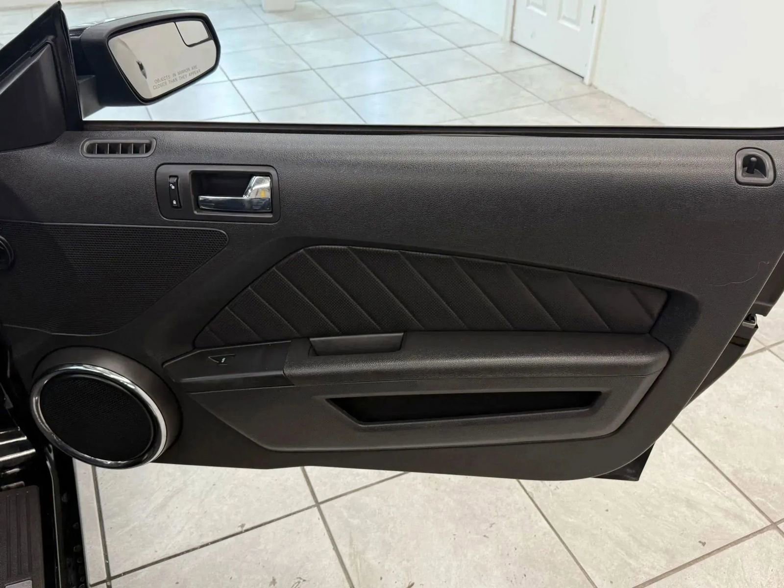 Used 2014 Ford Mustang Premium image 17