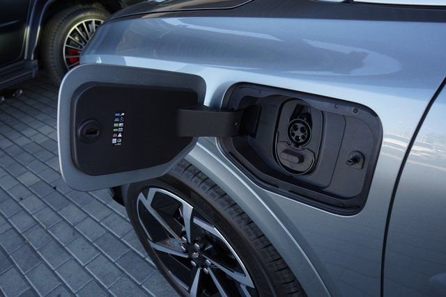 New 2025 Chevrolet Equinox EV LT image 13