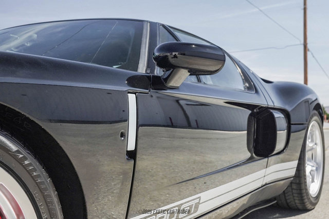 Used 2005 Ford GT RWD image 53