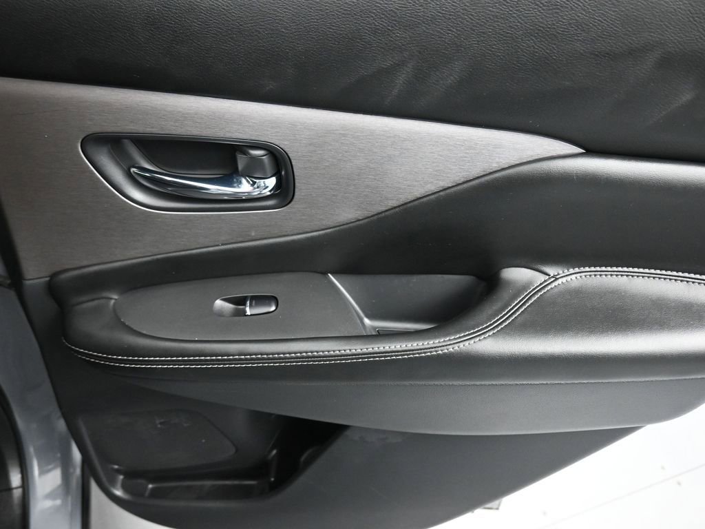 Used 2022 Nissan Murano SL w/ Cargo Package image 35