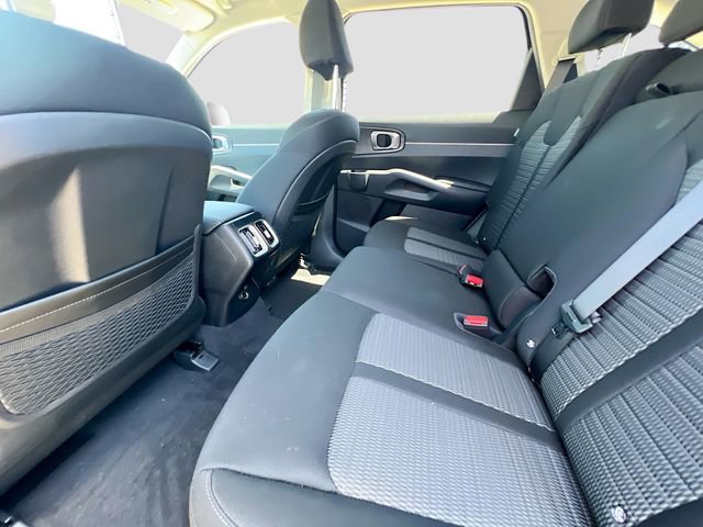 New 2026 Kia Sorento LX image 23