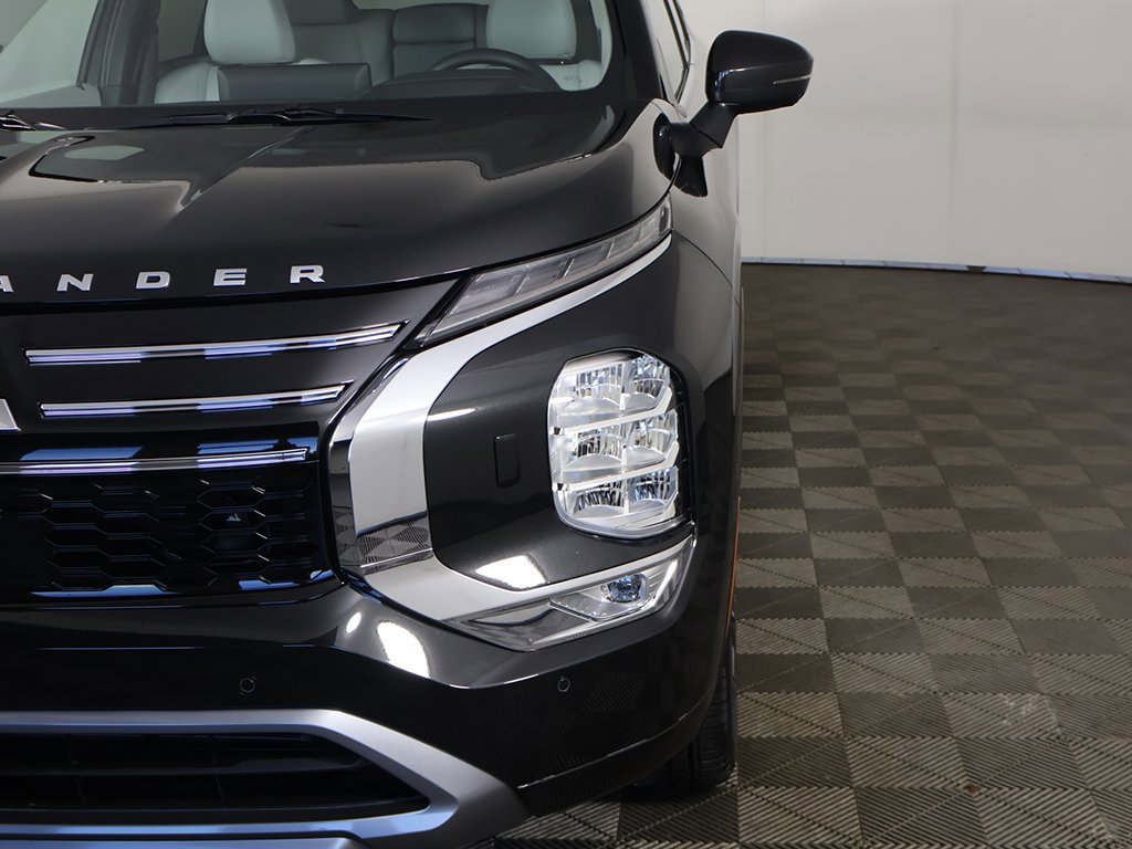 New 2025 Mitsubishi Outlander SEL image 19