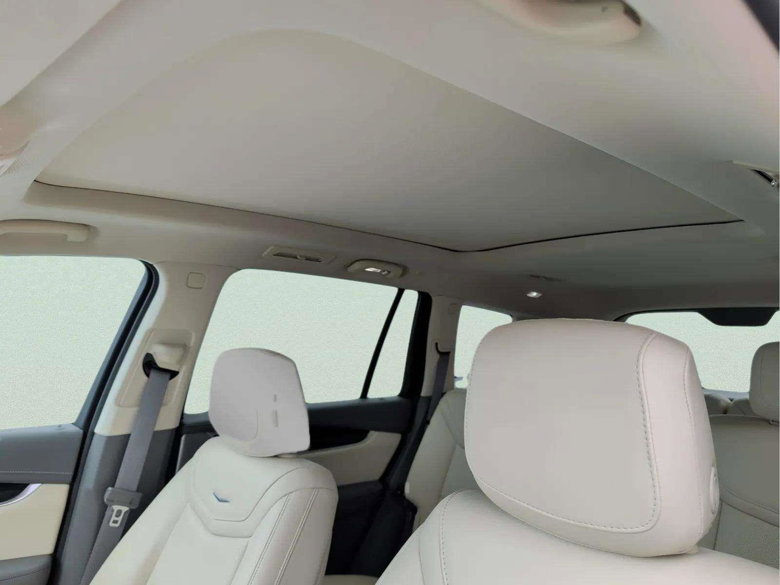 Used 2024 Cadillac XT6 Premium Luxury w/ Technology Package image 10